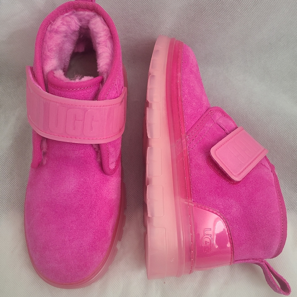 SOLD!!!UGG Women's Neumel Clear Ankle Boots Size 7 - Picture 1 of 8